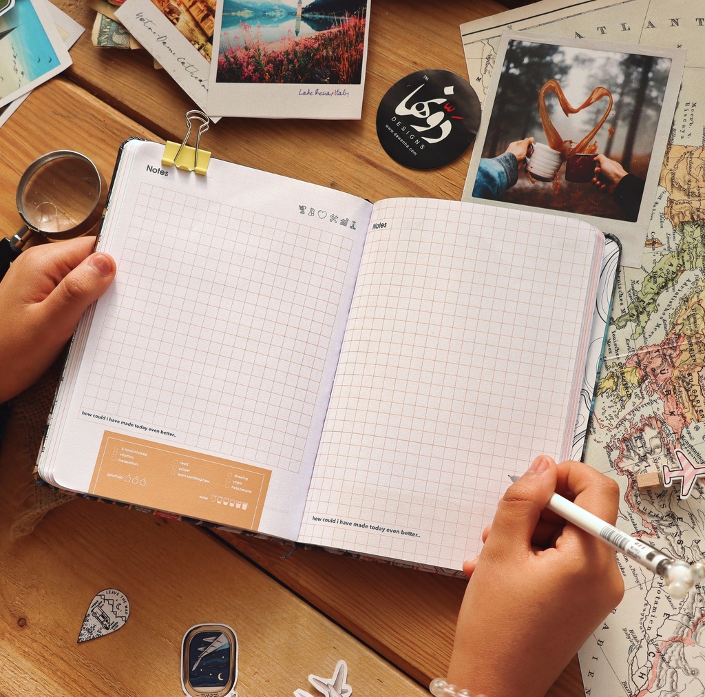 Map addict | Adventure Notebook